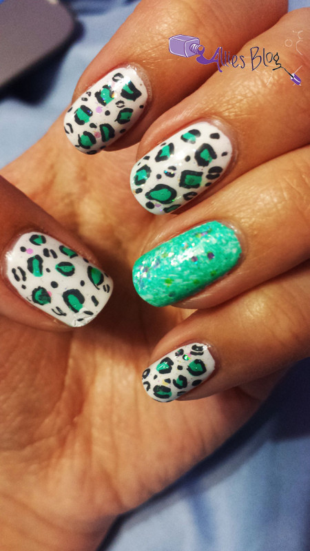 turquoise leopard print nails | sally hansen